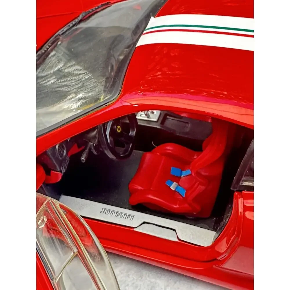 A48 1999 Hot Wheels 1/18 Scale Die Cast Model Ferrari 360 Modena - Red